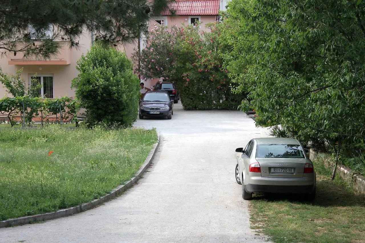 Apartments With A Parking Space Palit, Rab - 5028  Palit