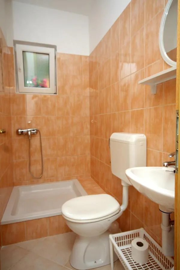 Apartments With A Parking Space Palit, Rab - 5028