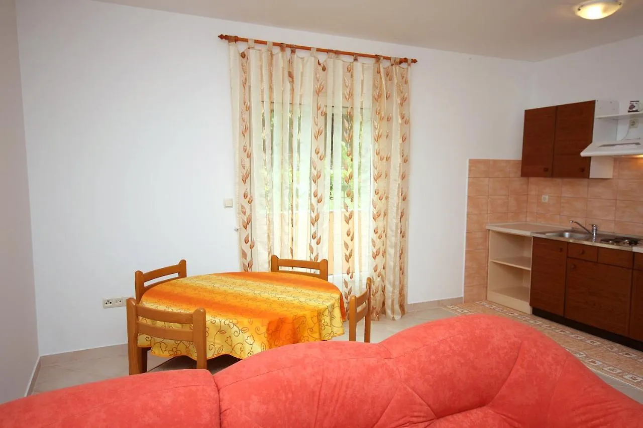 Apartments With A Parking Space Palit, Rab - 5028