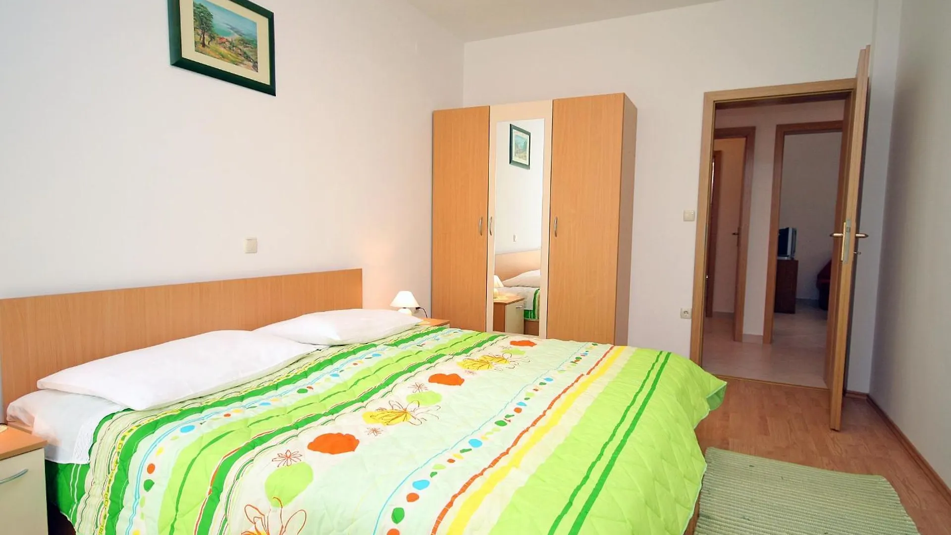 Apartments With A Parking Space Palit, Rab - 5028 0*, Palit Croatia
